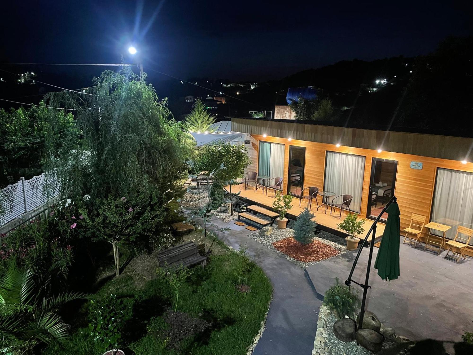 Garden Rooms In Кутаиси Экстерьер фото