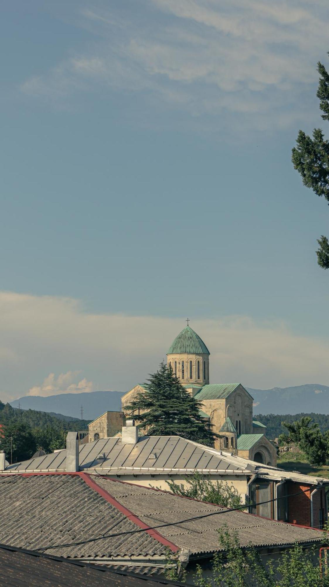 Garden Rooms In Кутаиси Экстерьер фото