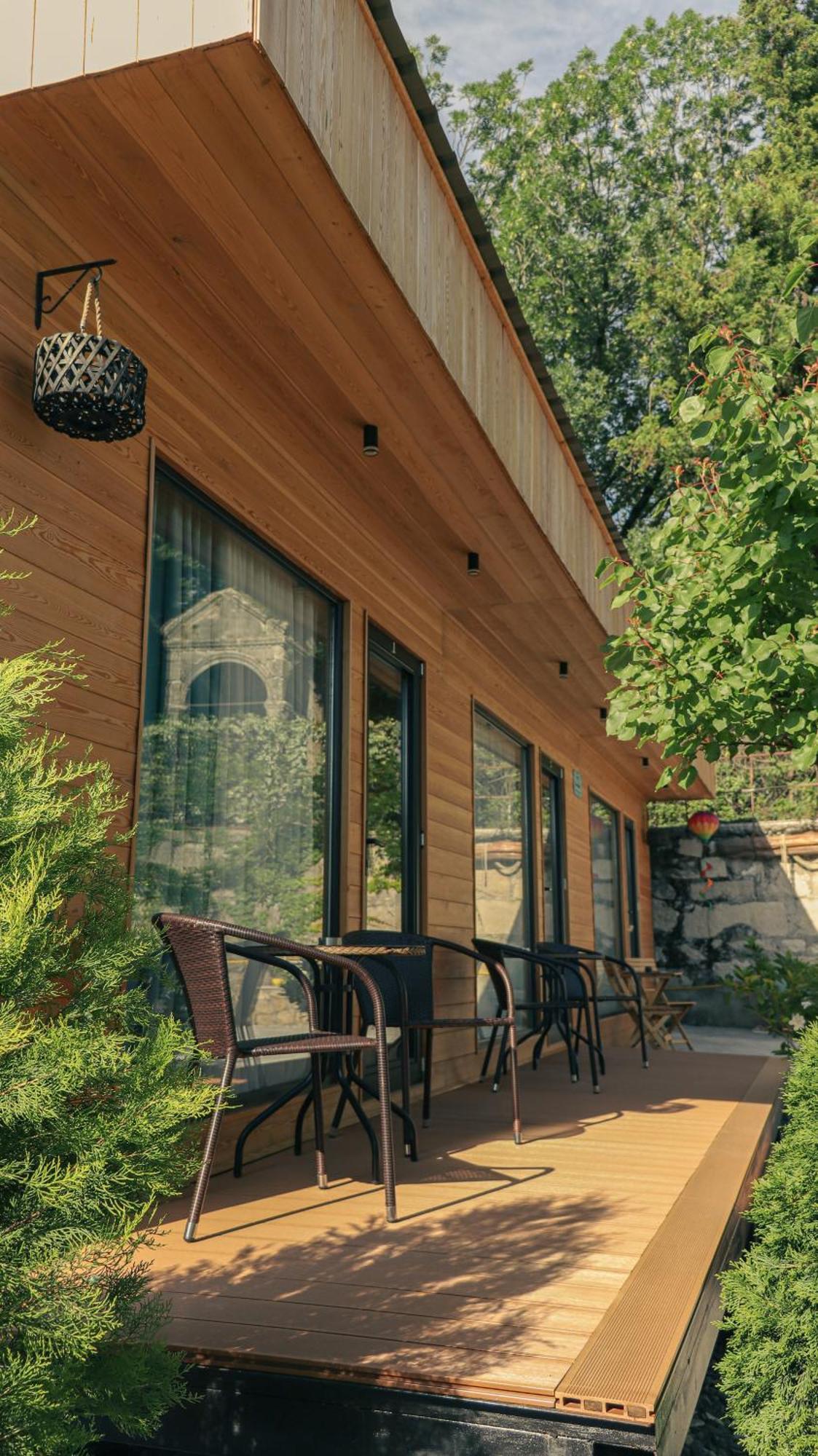 Garden Rooms In Кутаиси Экстерьер фото