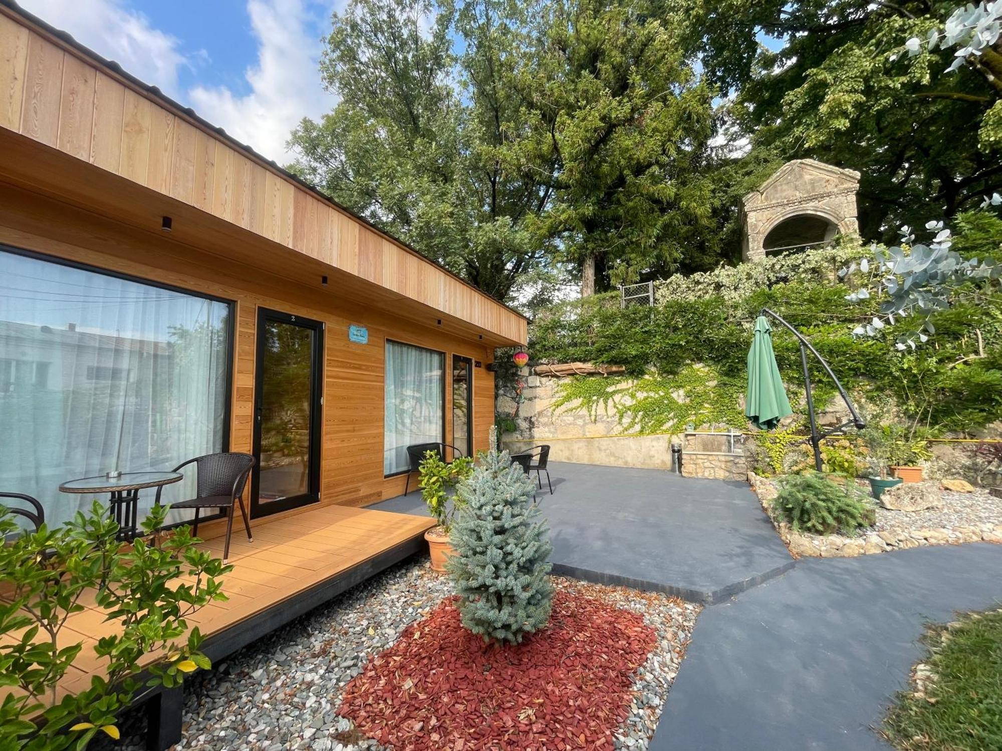 Garden Rooms In Кутаиси Экстерьер фото